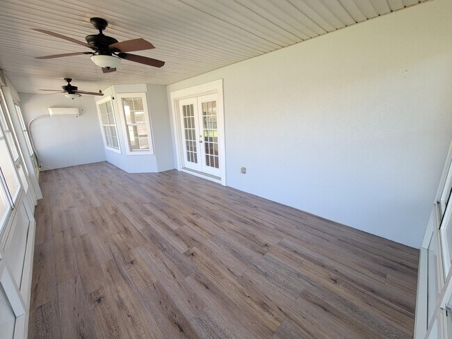 Building Photo - 3808 Saber Tooth Cir