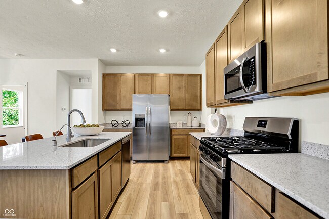 Building Photo - 16826 Sherwin Ct