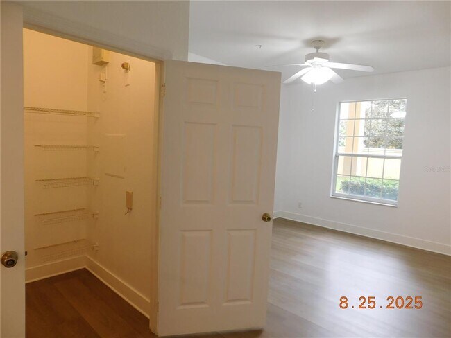 Building Photo - 6100 Stevenson Dr