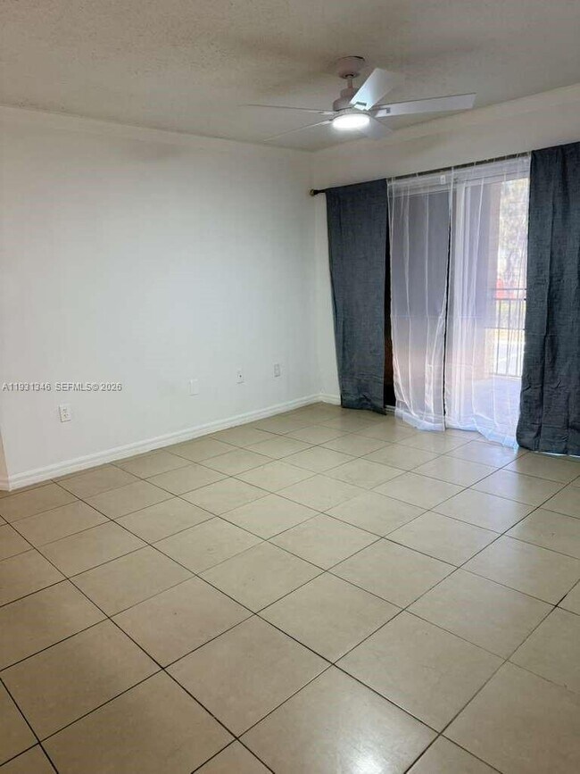 Building Photo - 2494 Centergate Dr