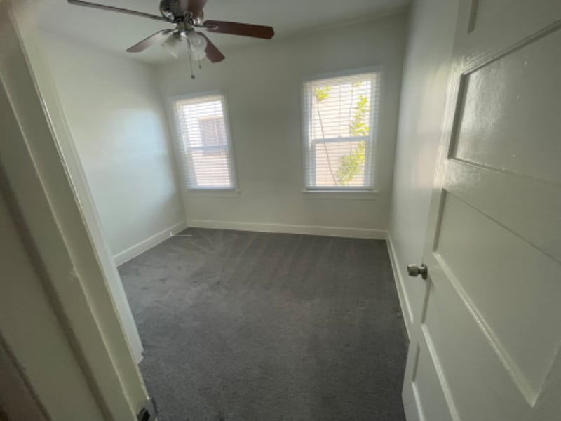 Building Photo - 600 E Garfield Ave