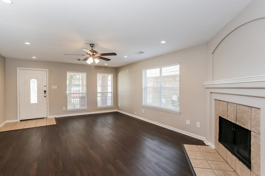Building Photo - 16114 Callan Ln