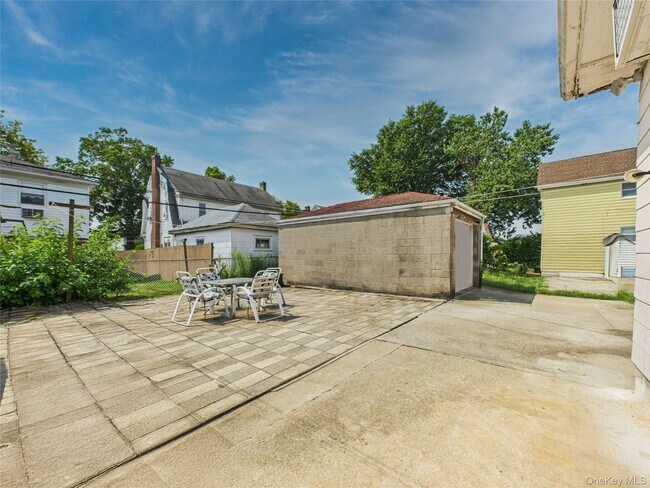 Building Photo - 149-38 45th Ave