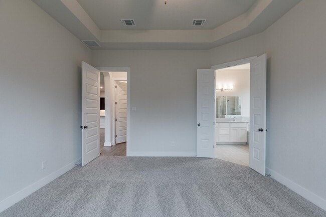 Building Photo - 3804 Sandhill Crane Dr