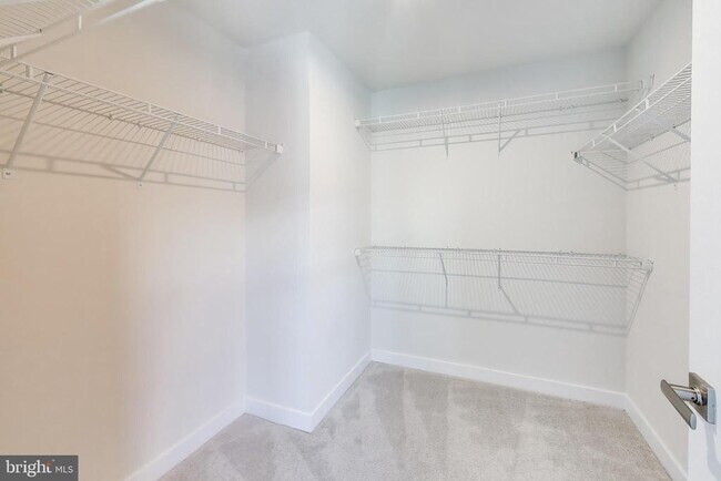 Building Photo - 11330 Meridian Hill Way