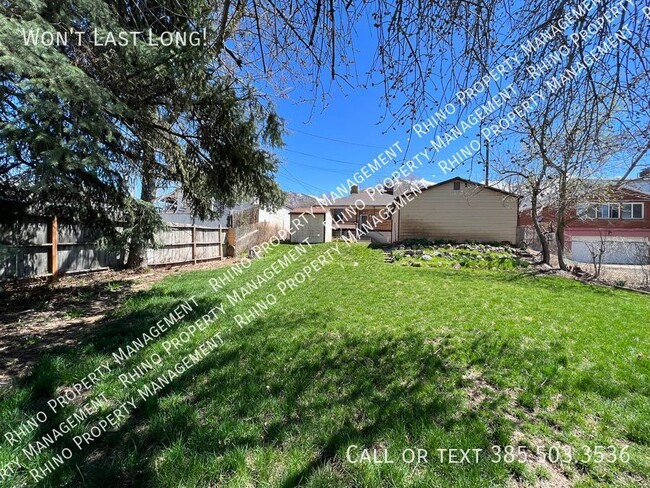 Building Photo - 3 Bedroom/1 Bathroom Duplex in Ogden