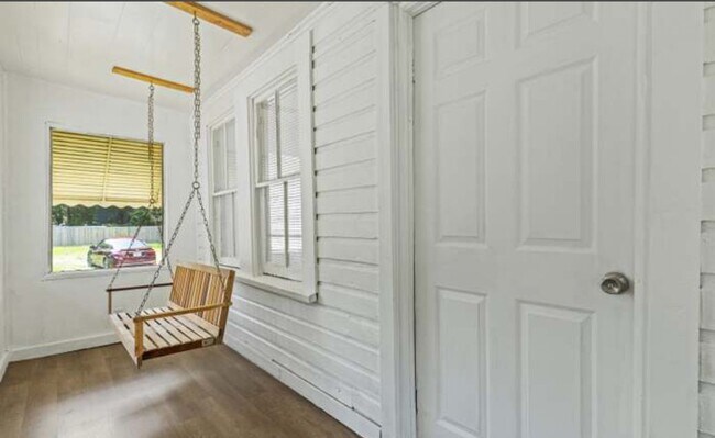 Building Photo - 298 Osceola St
