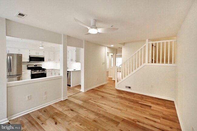Building Photo - 302 Weston Ln