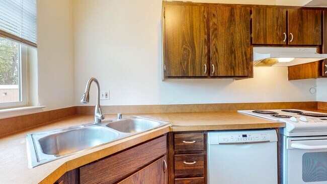 Building Photo - 562 Santa Alicia Dr