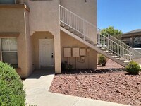 Building Photo - 3400 Cabana Dr