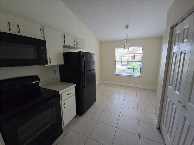 Building Photo - 5312 Rollinsford Ct
