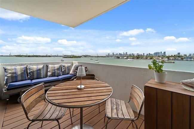 Building Photo - 3 Island Ave