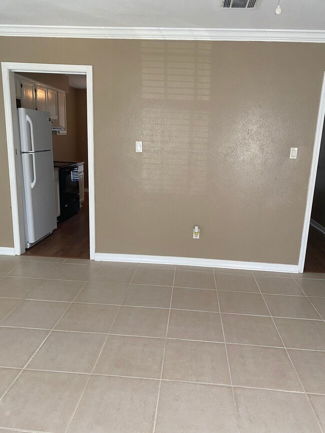 Building Photo - 1414 Highland Ave