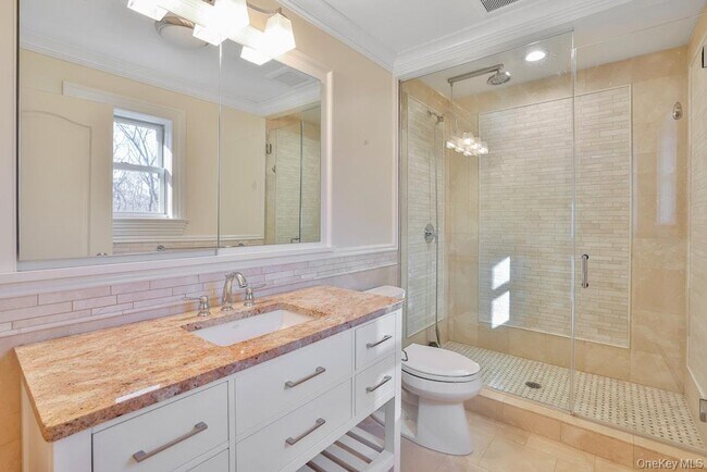 Building Photo - 34 Renfrew Rd