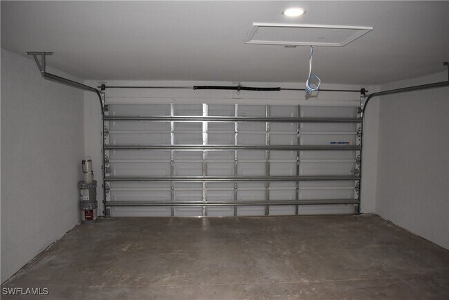 Building Photo - 2121 Firebrand Rd