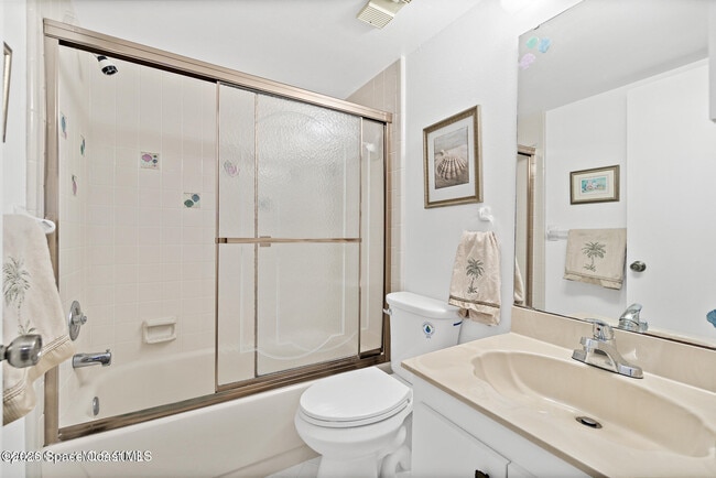 Building Photo - 8494 Ridgewood Ave