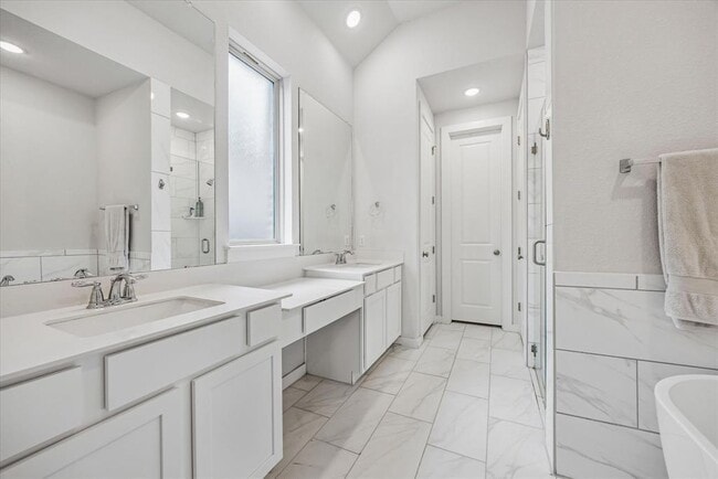 Building Photo - 320 Teakmill Trail