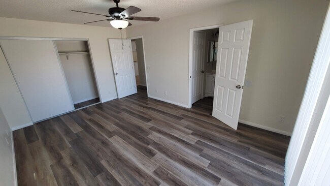 Building Photo - 16918 Sorrento Ln