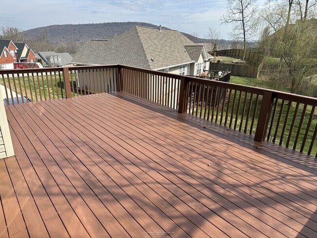 Building Photo - 5511 Ginkgo Rd