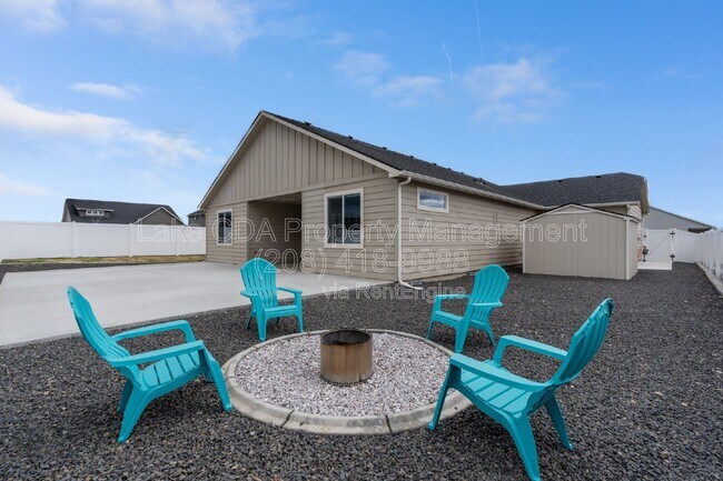 Building Photo - 5673 W Rockingham Dr