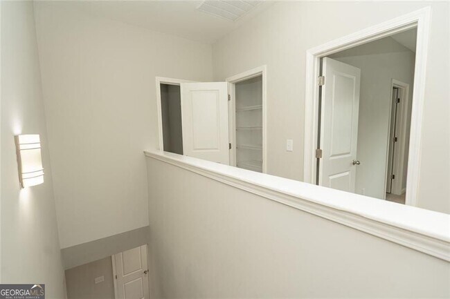 Building Photo - 369 Hardy Water Dr SE