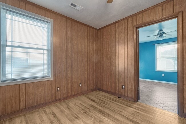 Building Photo - Cozy 2 Bedroom, 1 Bathroom Home in Manches...