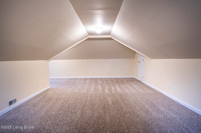 Building Photo - 505 Oxford Pl