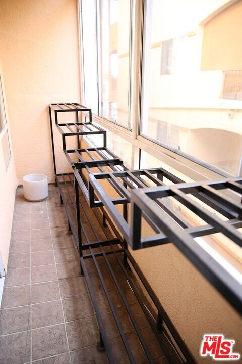 Building Photo - 4830 Elmwood Ave