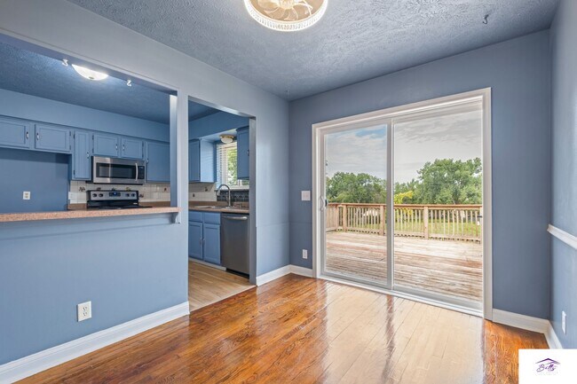 Building Photo - WELCOME HOME!