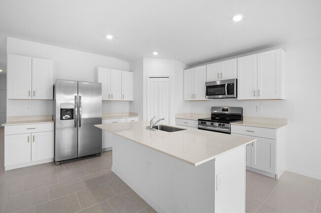 Building Photo - Brand New construction 4 bedrooms 2 bathro...