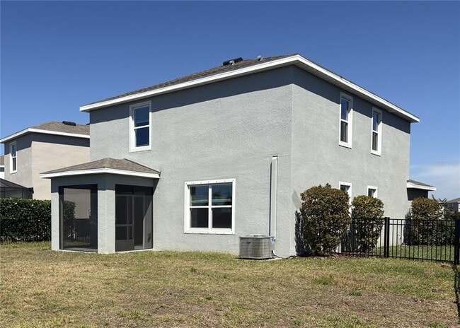 Building Photo - 3279 Hilltop Cir