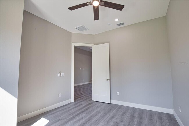 Building Photo - 3637 Petunia Terrace