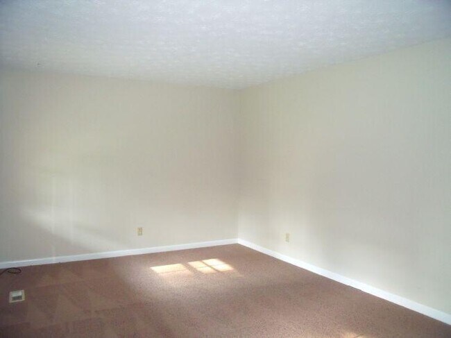 Building Photo - 5729 Etta Dr
