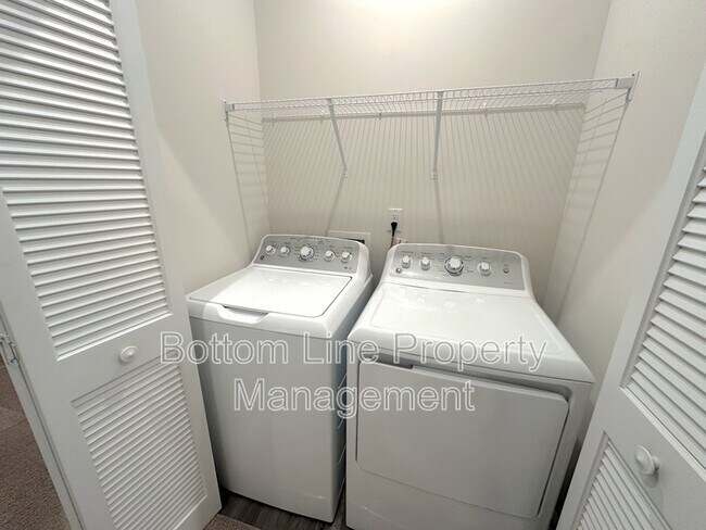 Building Photo - 1332 Ashbury St