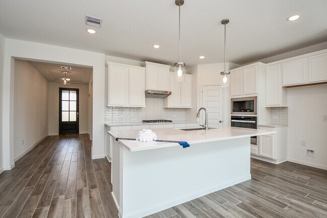 Building Photo - 7711 Pale Petunia Trl
