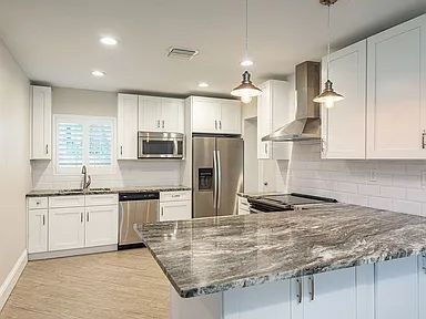 Building Photo - Beautiful Virginia Park Home | Huge Backyard + Pet Friendly