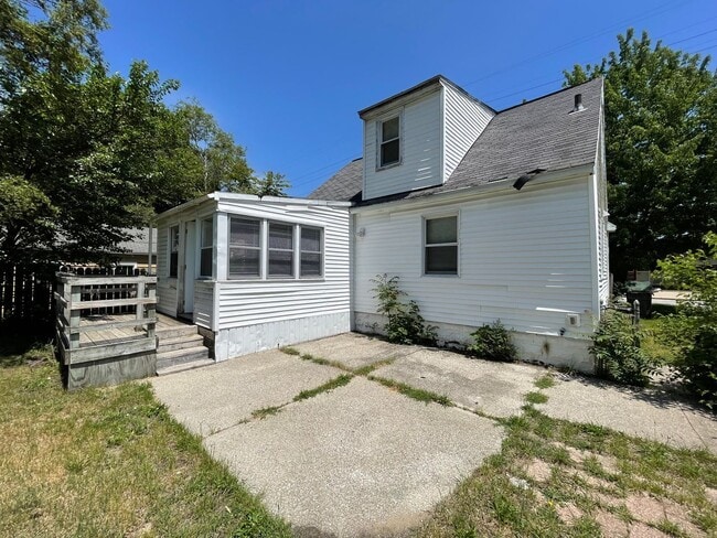 Building Photo - 1417 Madison St
