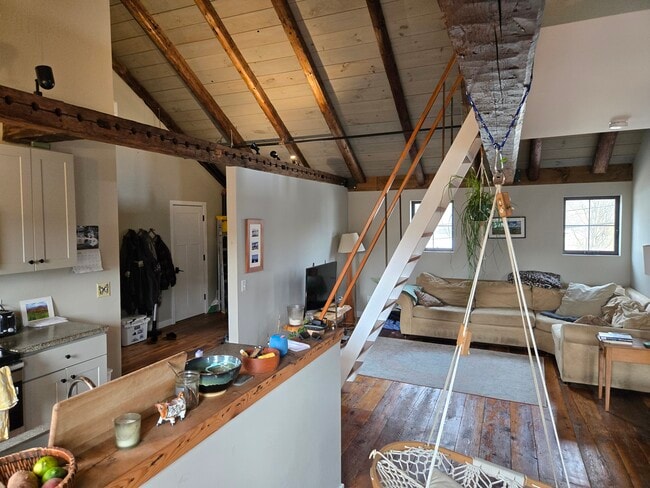 Building Photo - Perry Hill Partners