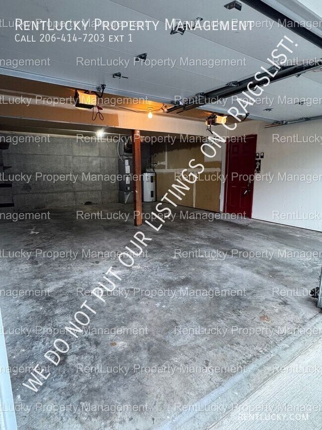 Building Photo - 6718 23rd Ave SW