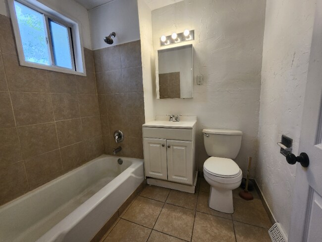 Building Photo - Greenwood Duplex