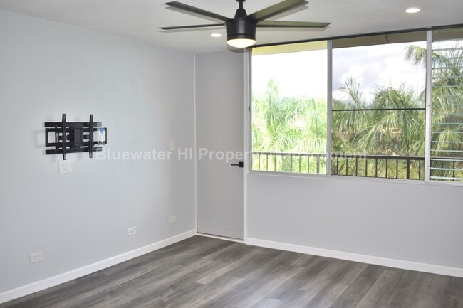 Building Photo - Upgraded 2/1/1 Hale Anaole Apts (Kaneohe) w/ utl. incl.