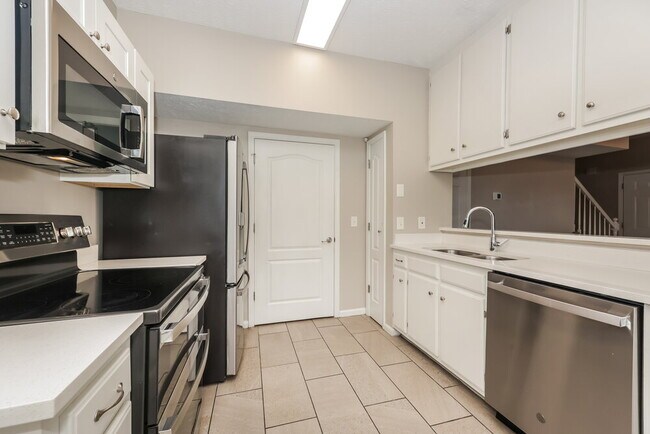 Building Photo - 2716 Sewanee Pl