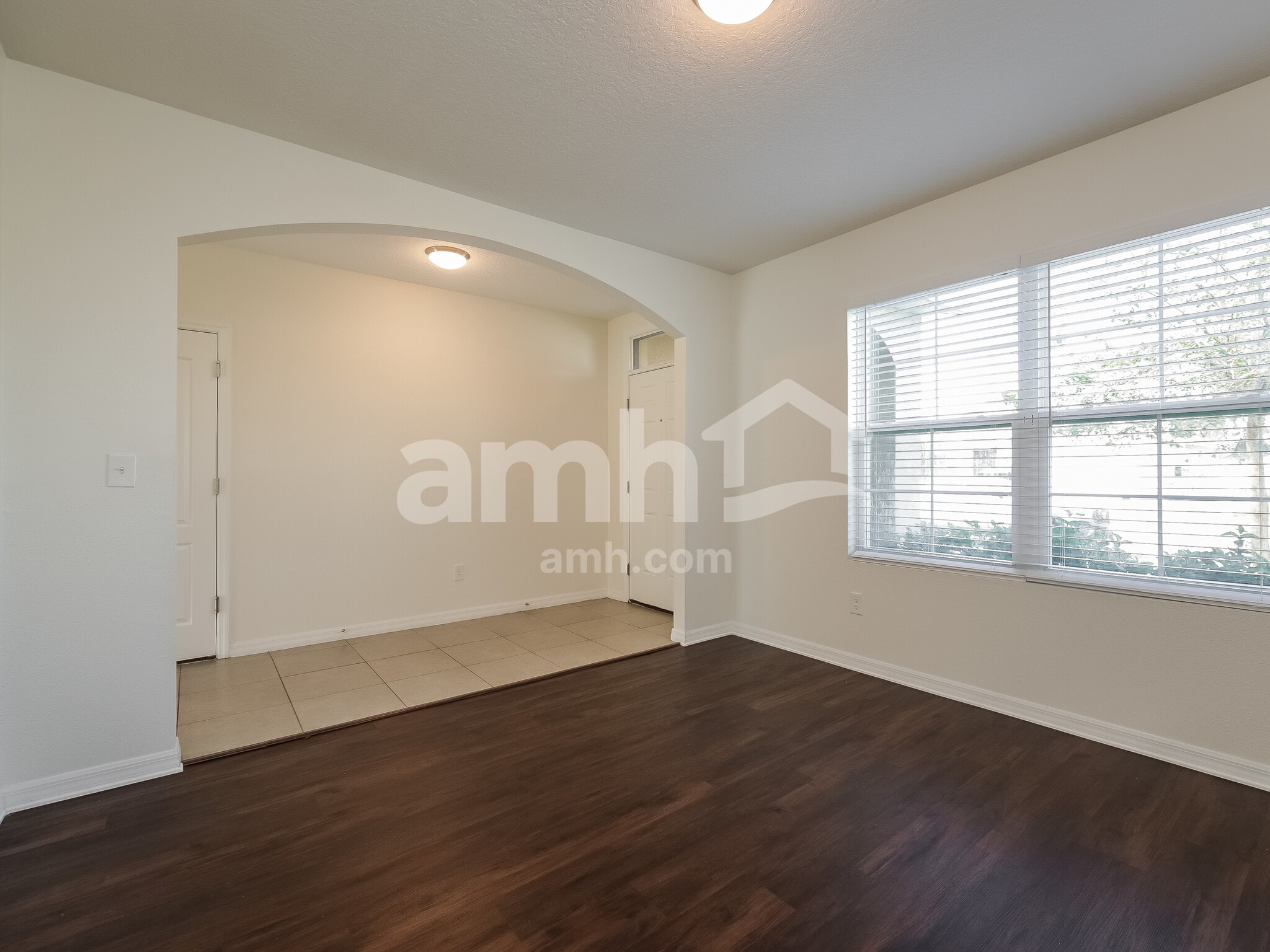 Building Photo - 35900 Jenny Lynne Cir