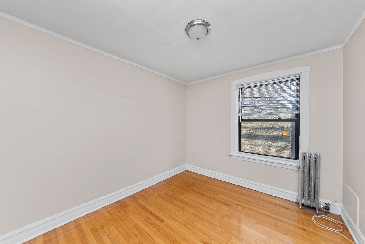 Building Photo - 1717 W North Shore Ave