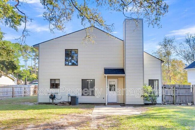 Building Photo - 111 Cottonwood Dr