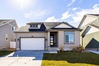 Building Photo - Single Family Home with Private Yard in Heber