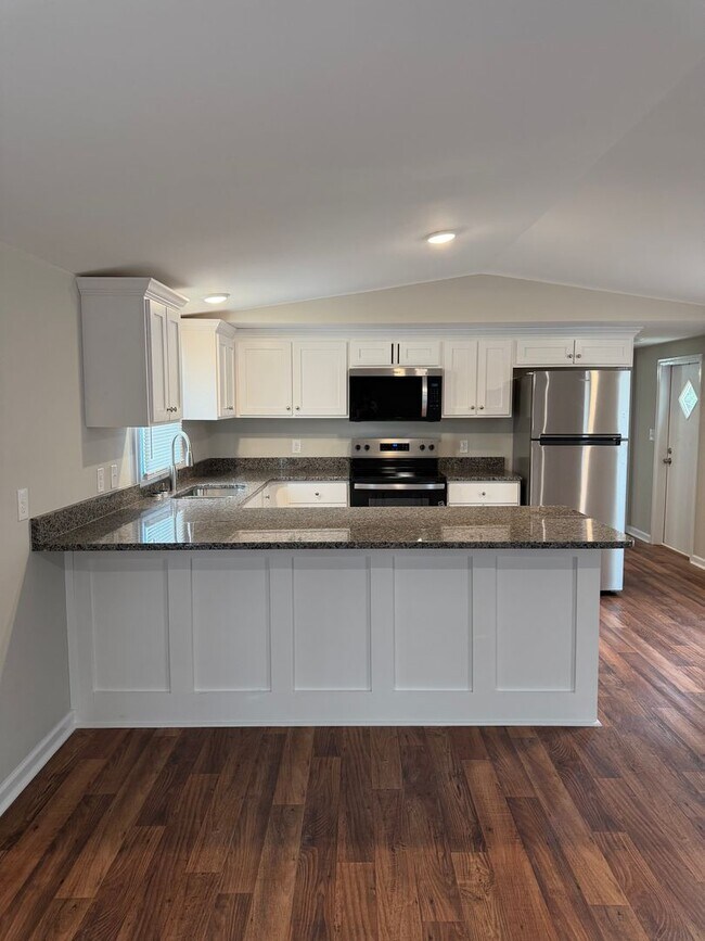 Building Photo - 3BR/2BA Fully Remodeled Home – Galivants Ferry