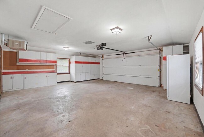 Building Photo - 29 Brookdale Ln