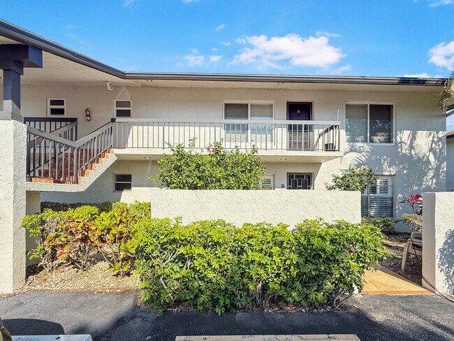 Building Photo - 13586 Sabal Palm Ct