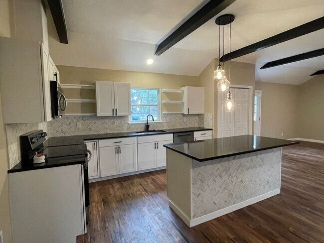 Building Photo - PRICE DROP!! NEW ON MARKET / BRAND NEW HOME